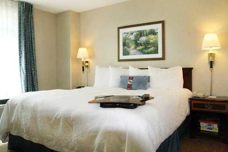 Hampton Inn Alexandria/Old Town Pokoj fotografie